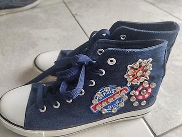 Starke, teget plavi teksas, dva puta nošene.39, teget teksas.Napomena na lalafo.rs — 1 Starke, teget plavi teksas, dva puta nošene.39, teget teksas.Napomena — 1