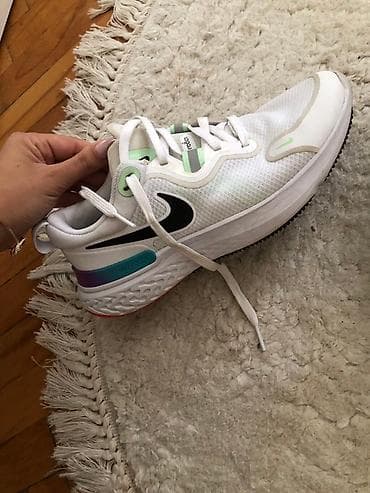 Nike patike – React tehnologija - Model: Nike React (oznaka na na lalafo.rs — 3 Nike patike – React tehnologija - Model: Nike React (oznaka na — 3