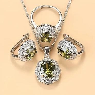 Lanac sa priveskom,minđuše i prsten (podesiv)
Cena:1900din na lalafo.rs — 1 Lanac sa priveskom,minđuše i prsten (podesiv)
Cena:1900din — 1