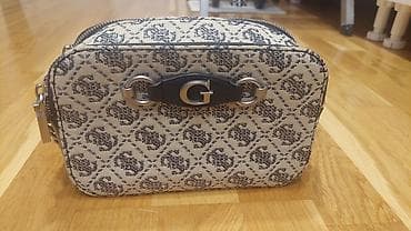 GUESS torbica preko ramena – monogram platno, srebrni detalji - na lalafo.rs — 2 GUESS torbica preko ramena – monogram platno, srebrni detalji - — 2