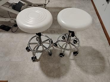 Rotirajuće stolice na točkićima – komada - Okruglo tapacirano na lalafo.rs Rotirajuće stolice na točkićima – komada - Okruglo tapacirano