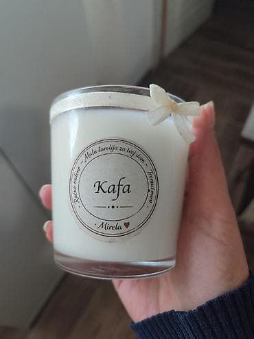 Ručno rađena mirisna sveća od soja-kokos voska Sveća je u staklenoj na lalafo.rs Ručno rađena mirisna sveća od soja-kokos voska Sveća je u staklenoj