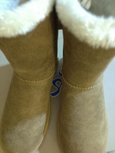 Uggs: Cizme,bez boja,sa krznom. Veličina 39.Koriscene,ali bez ostecena.Cena at lalafo.rs — 6 Uggs: Cizme,bez boja,sa krznom. Veličina 39.Koriscene,ali bez ostecena.Cena — 6