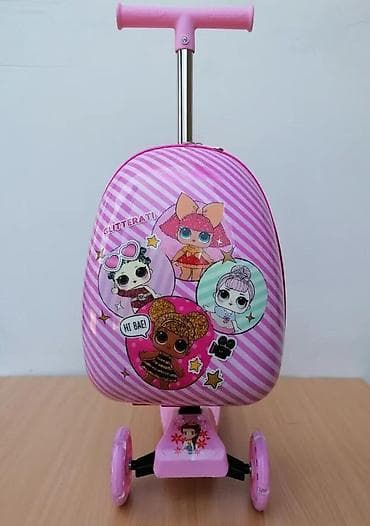 Dečiji trotinet sa integrisanim koferom u roze boji, idealan za na lalafo.rs Dečiji trotinet sa integrisanim koferom u roze boji, idealan za