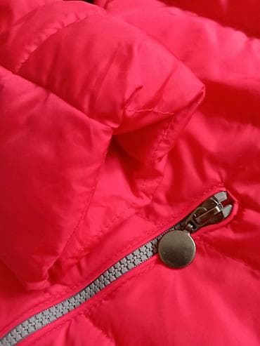 Jakna.Boja-crvena. 100%poliester. Debljina-srednje. Zanimljiv kroj na lalafo.rs — 5 Jakna.Boja-crvena. 100%poliester. Debljina-srednje. Zanimljiv kroj — 5