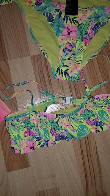 Swimwear: H&M kupaci za devojcicu.
Velicina 170
Oba za 850din at lalafo.rs — 7 Swimwear: H&M kupaci za devojcicu.
Velicina 170
Oba za 850din — 7