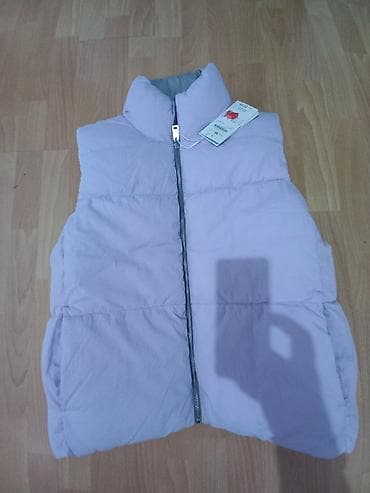 Prodajem perjani prsluk sa dva lica kupljen vani placen 30e ali na lalafo.rs — 1 Prodajem perjani prsluk sa dva lica kupljen vani placen 30e ali — 1