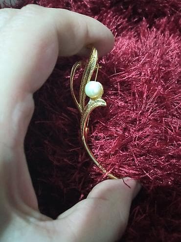 Srari broševi četiri komada, 3000 pojedinačno na lalafo.rs — 4 Srari broševi četiri komada, 3000 pojedinačno — 4