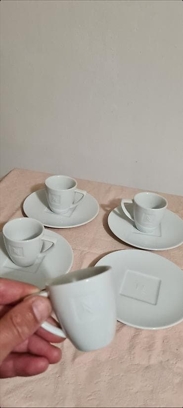 ★ Na prodaju servis od 4 malih šoljica sa tacnama Nespresso. - na lalafo.rs — 1 ★ Na prodaju servis od 4 malih šoljica sa tacnama Nespresso. - — 1