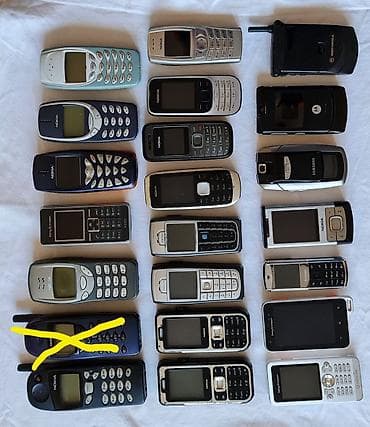 Kolekcija klasičnih mobilnih telefona – više komada različitih na lalafo.rs — 4 Kolekcija klasičnih mobilnih telefona – više komada različitih — 4