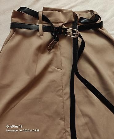 Nova Calliope krem suknja.
Odgovara za jaci s na lalafo.rs — 3 Nova Calliope krem suknja.
Odgovara za jaci s — 3