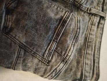 Mango farmerke sive u veličini xs sa elastinom. Bez ostecenja i mana na lalafo.rs Mango farmerke sive u veličini xs sa elastinom. Bez ostecenja i mana