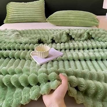 Debela plišana prekrivač/deka sa 3D rebrastom teksturom - Materijal na lalafo.rs Debela plišana prekrivač/deka sa 3D rebrastom teksturom - Materijal