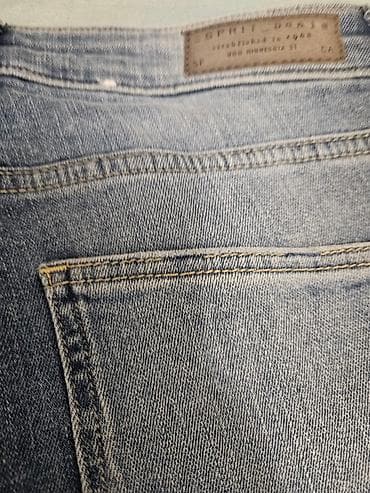 pantalone butiku ali: Nove Esprit organske uske farmerke u svetloplavoj boji na lalafo.rs — 4 pantalone butiku ali: Nove Esprit organske uske farmerke u svetloplavoj boji — 4