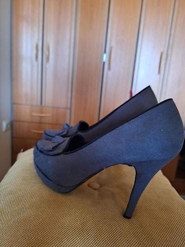 Salonke NOVE sive na stiklu, od velur koze prelepe, elegantne, vrlo na lalafo.rs — 3 Salonke NOVE sive na stiklu, od velur koze prelepe, elegantne, vrlo — 3