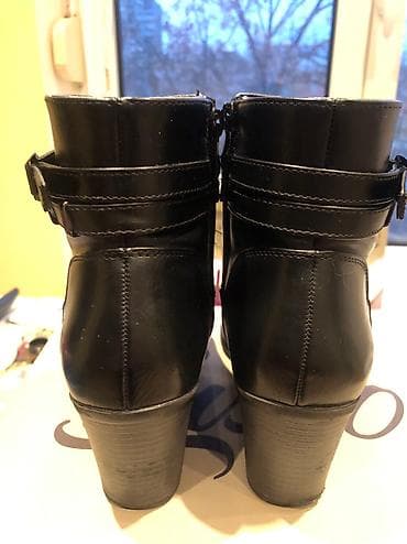 Crne kraće čizmice br.39, postavljene sa stabilnom štiklom na lalafo.rs — 4 Crne kraće čizmice br.39, postavljene sa stabilnom štiklom — 4