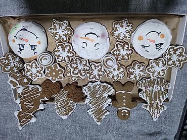 Novogodišnji set ručno dekorisanih medenjaka - Tematski motivi na lalafo.rs — 2 Novogodišnji set ručno dekorisanih medenjaka - Tematski motivi — 2