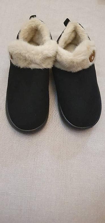 Ugg obuća 42, bоја - Crna na lalafo.rs — 3 Ugg obuća 42, bоја - Crna — 3