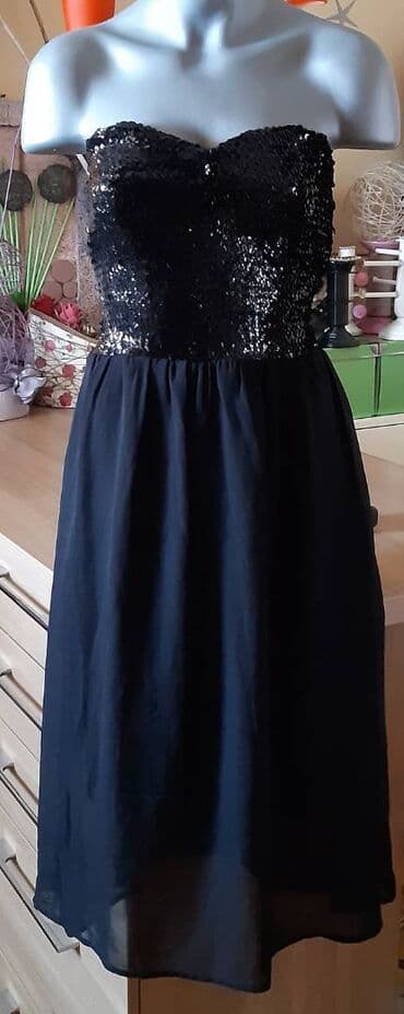 Elegantna crna strapless haljina sa štras/šljokicama na korsetu i na lalafo.rs Elegantna crna strapless haljina sa štras/šljokicama na korsetu i