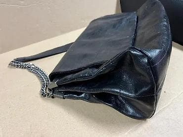 Crna ženska torba preko ramena - Materijal: veštačka koža (sjajan na lalafo.rs Crna ženska torba preko ramena - Materijal: veštačka koža (sjajan