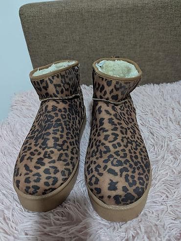 Ženske zimske čizme/gležnjače sa leopard printom. - Model: kratke at lalafo.rs — 1 Ženske zimske čizme/gležnjače sa leopard printom. - Model: kratke — 1