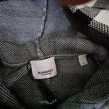 Sweatshirts: BURBERRY DUKS,-DZEMPER TOTALNI HIT, TOP, VEL. M | Rasprodaja! ! ! at lalafo.rs — 4 Sweatshirts: BURBERRY DUKS,-DZEMPER TOTALNI HIT, TOP, VEL. M | Rasprodaja! ! ! — 4
