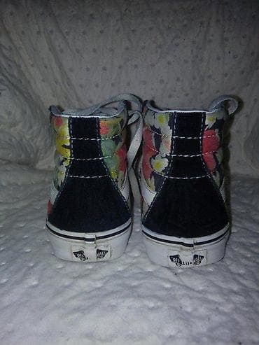 crop top h: VANS ZENSKE PATIKE ORG. SPECIJAL TOP PREVRNUTA KOZA AKCIJA | UKOLIKO at lalafo.rs — 2 crop top h: VANS ZENSKE PATIKE ORG. SPECIJAL TOP PREVRNUTA KOZA AKCIJA | UKOLIKO — 2