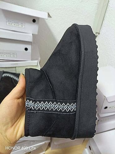 UGG cizme.38,39.Cena 1750 din na lalafo.rs — 3 UGG cizme.38,39.Cena 1750 din — 3