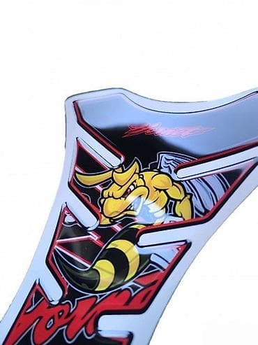 Transport: Honda Hornet - tank pad - 1545 📌 Opis: Samolepljivi protektor za at lalafo.rs — 4 Transport: Honda Hornet - tank pad - 1545 📌 Opis: Samolepljivi protektor za — 4