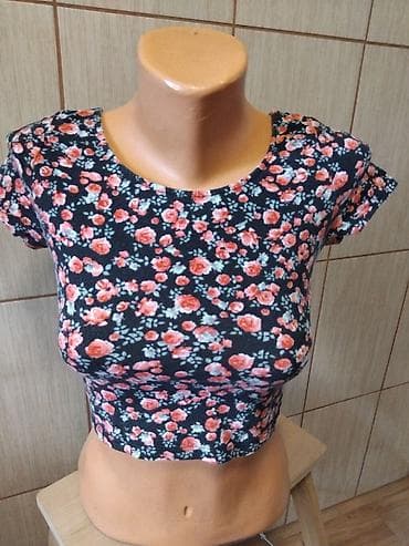 Personal Items: Crop top majica, H&M,
S veličina, 95% pamuk, 5% elastin at lalafo.rs — 2 Personal Items: Crop top majica, H&M,
S veličina, 95% pamuk, 5% elastin — 2
