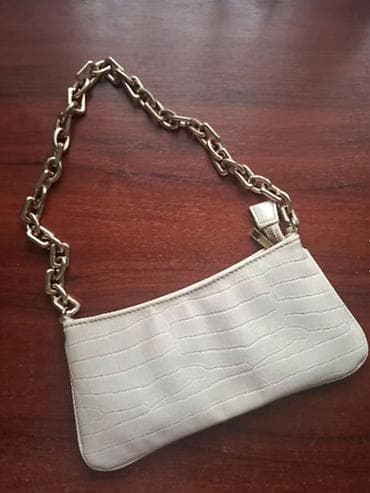 Elegantna torbica, Zara, Materijal: Veštačka koža na lalafo.rs Elegantna torbica, Zara, Materijal: Veštačka koža