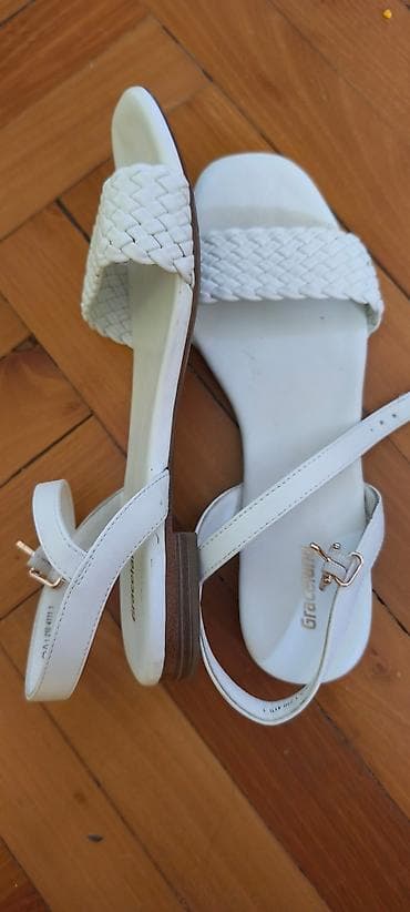 Graceland bele sandale, ravne, broj 38, jednom nošene na lalafo.rs — 4 Graceland bele sandale, ravne, broj 38, jednom nošene — 4
