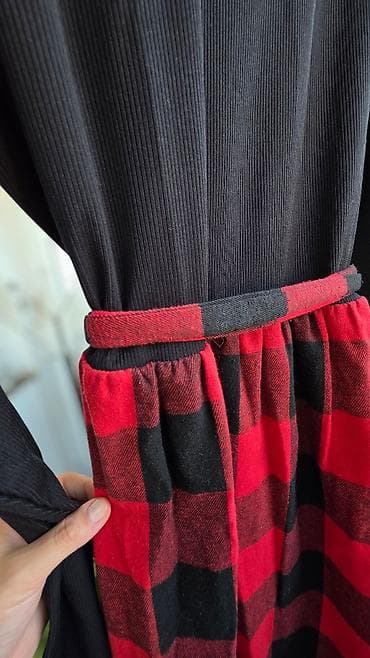Haljina crno-crvena karirana, sa dugim rukavima - Gornji deo: crna na lalafo.rs — 4 Haljina crno-crvena karirana, sa dugim rukavima - Gornji deo: crna — 4