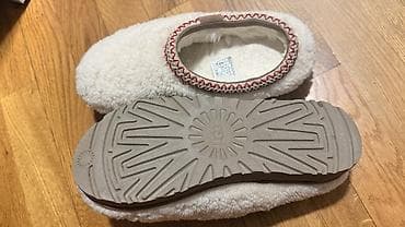 Ugg obuća 38, bоја - Bela na lalafo.rs — 1 Ugg obuća 38, bоја - Bela — 1