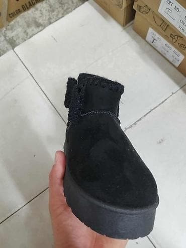 Ugg obuća 36, bоја - Crna na lalafo.rs — 2 Ugg obuća 36, bоја - Crna — 2