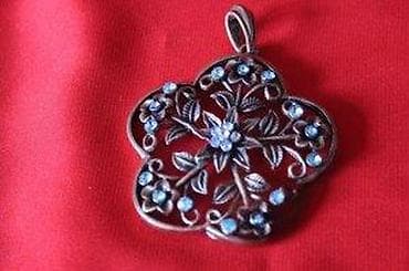 BROŠ ZA OGRLICU | Vrlo lep broš za ogrlicu. Predmete šaljem post na lalafo.rs — 3 BROŠ ZA OGRLICU | Vrlo lep broš za ogrlicu. Predmete šaljem post — 3