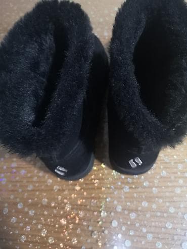 Ugg obuća 38 na lalafo.rs — 6 Ugg obuća 38 — 6