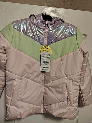 Dečja jakna LC Waikiki, veličina 9–10 godina (134–140 cm). - Model na lalafo.rs — 4 Dečja jakna LC Waikiki, veličina 9–10 godina (134–140 cm). - Model — 4
