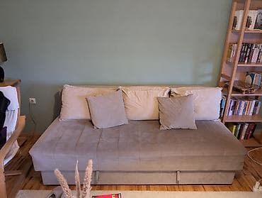 Trosed na razvlačenje sa prostorom za odlaganje - Funkcionalan trosed na lalafo.rs Trosed na razvlačenje sa prostorom za odlaganje - Funkcionalan trosed