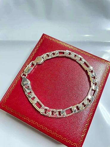 Narukvica
Žig 925
Cena 1100 din🟤 na lalafo.rs — 3 Narukvica
Žig 925
Cena 1100 din🟤 — 3