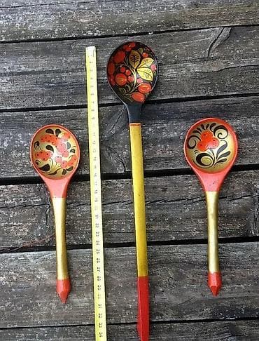 TRI ručno slikane DRVENE kašike do 35 cm. Tri velike (poledajte metar na lalafo.rs TRI ručno slikane DRVENE kašike do 35 cm. Tri velike (poledajte metar