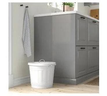 prsluk jaknica mango u: Metalna kanta sa poklopcem – bela - Klasičan dizajn sa reljefnim at lalafo.rs — 6 prsluk jaknica mango u: Metalna kanta sa poklopcem – bela - Klasičan dizajn sa reljefnim — 6