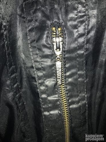 Original La Martina tanka jakna M / L Crna boja ne znam koji je at lalafo.rs — 5 Original La Martina tanka jakna M / L Crna boja ne znam koji je — 5