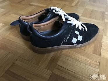 Original BALLY patike 41/42
Prevrnuta koza
Djon guma
TOP na lalafo.rs — 3 Original BALLY patike 41/42
Prevrnuta koza
Djon guma
TOP — 3