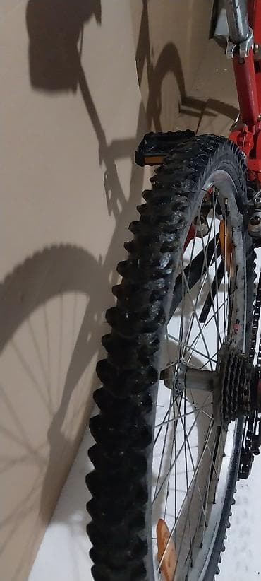 Giant MTB punog vešanja – aluminijumski ram sa zadnjim amortizerom na lalafo.rs — 2 Giant MTB punog vešanja – aluminijumski ram sa zadnjim amortizerom — 2