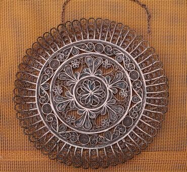 Antikni filigranski bakarni tanjir – ručni filigran, dekorativni zidni at lalafo.rs Antikni filigranski bakarni tanjir – ručni filigran, dekorativni zidni