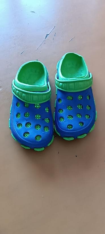 Crocs papuče, veoma očuvane, lagane broj 29 na lalafo.rs — 1 Crocs papuče, veoma očuvane, lagane broj 29 — 1