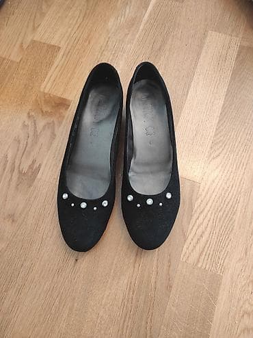 Alpina cipele, vel. 40, nosene jednom u zatvorenom prostoru. Veoma na lalafo.rs — 2 Alpina cipele, vel. 40, nosene jednom u zatvorenom prostoru. Veoma — 2