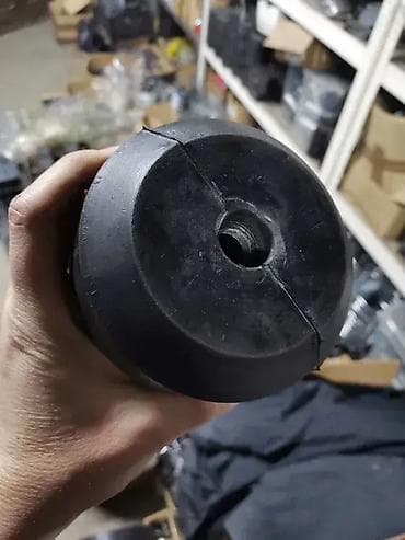 kom sa etiketom: Vibrogume za drobilice KLEEMAN, GIPO, METSO U ponudi imamo vibrogume at lalafo.rs — 2 kom sa etiketom: Vibrogume za drobilice KLEEMAN, GIPO, METSO U ponudi imamo vibrogume — 2