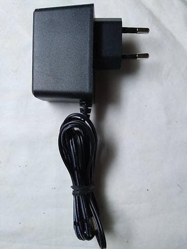 Ispravljac 220 V AC/12 V 12 W DC, ispravan na lalafo.rs — 1 Ispravljac 220 V AC/12 V 12 W DC, ispravan — 1